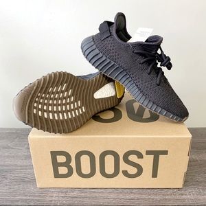 yeezy boost 350v2 cinder black.New (size 8,10,&13)